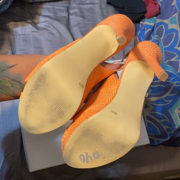 Orange Jessica Simpson heel - Picture 4 of 5